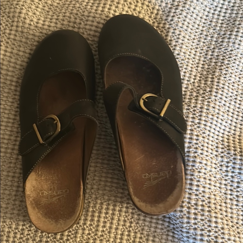 Black Women's dansko clogs